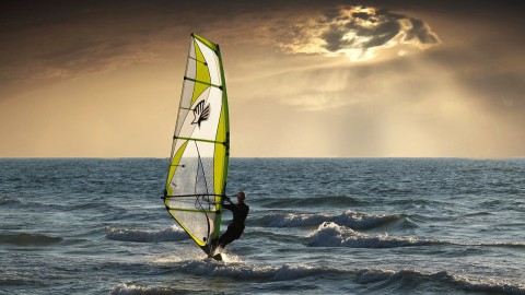 Jonge windsurfers hopen op windfoilen als Olympische sport