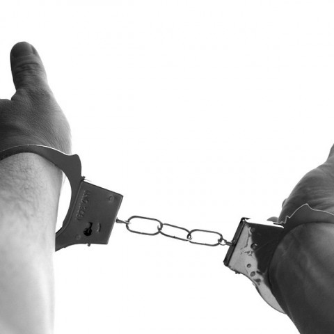 Drie mensen opgepakt voor overval drogisterij