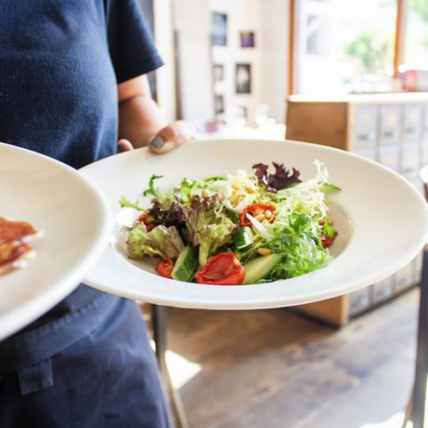 Nieuwe lunchroom helpt kansarme jongeren aan baan