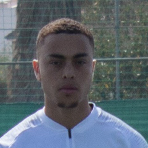 Sergiño Dest vertrokken van traningskamp in Qatar