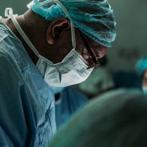 Aantal operaties Flevoziekenhuis gehalveerd vanwege coronavirus