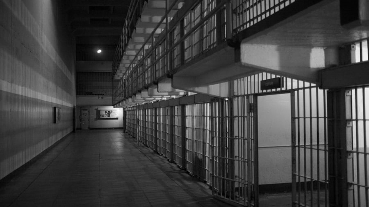 Eis: twee jaar cel voor seks met 15-jarige leerlinge
