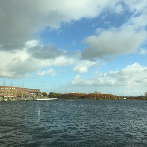 Zon en wolkenmix.