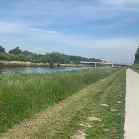 Vrij zonnig en aangenaam warm.