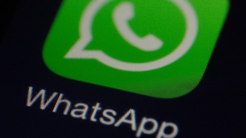 Charly Luske trapt in Whatsapp-fraude 