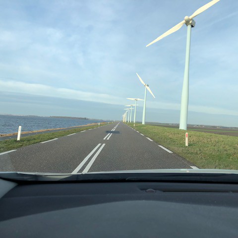 Eerst bewolkt, later wat zon.