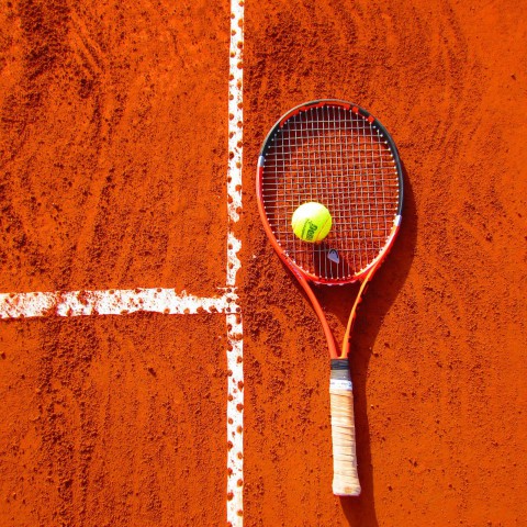 Bewoners Almere Poort zijn petitie gestart voor tennis- en padelpark