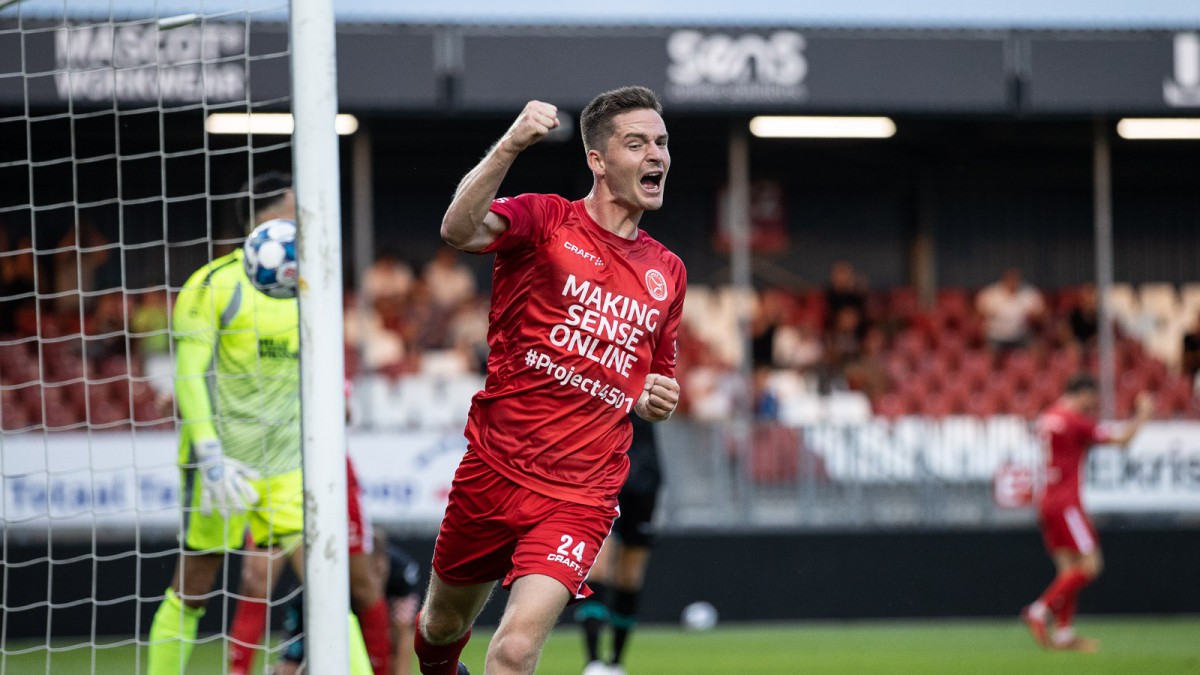 Almere City FC hakt Eredivisionist RKC in de pan