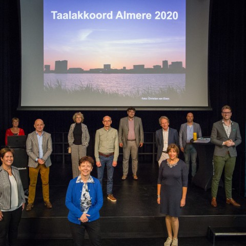 Almeers Taalakkoord ondertekend