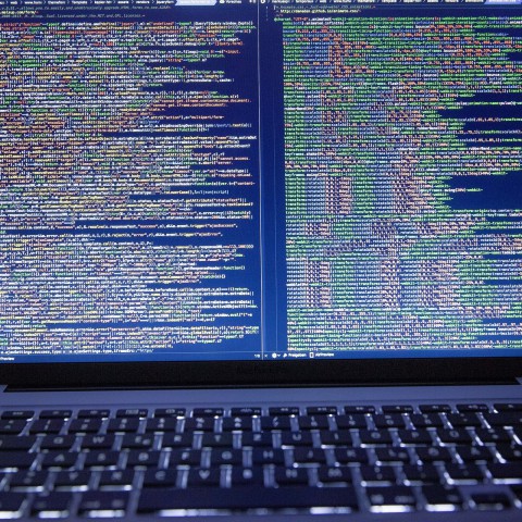Eis: 120 uur taakstraf voor witwassen en hacken