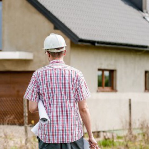 Merendeel Flevolandse gemeenten loopt achter met huisvesten statushouders