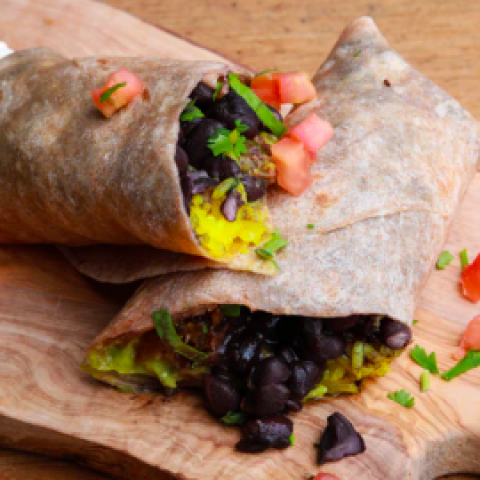 Wrap met chili, kip en boerenkool voor lunch!