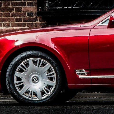 Bentley gaat over op elektrisch rijden