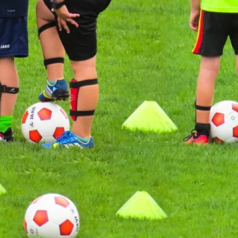 Basisdebuut lonkt voor talent Resink tegen Helmond Sport