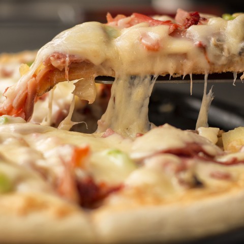 Thuis romantisch dineren met de pizza’s van Woodstone 