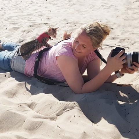 Bijzonder kattenboek met foto’s Almeerse dierenfotograaf gelanceerd