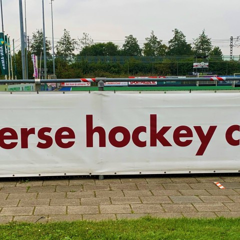 Almeerse hockeyheren geen partij voor koploper Bloemendaal