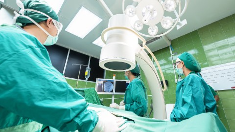 Flevoziekenhuis moet reguliere zorg afschalen en sluit drie operatiekamers