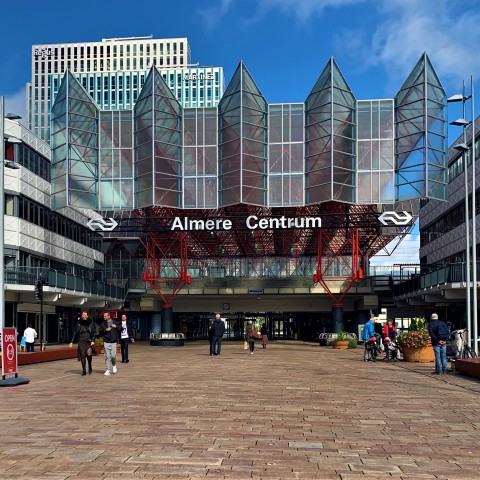 Stadspeiling: helft Almeerders voelde zich eind 2020 veilig door coronamaatregelen