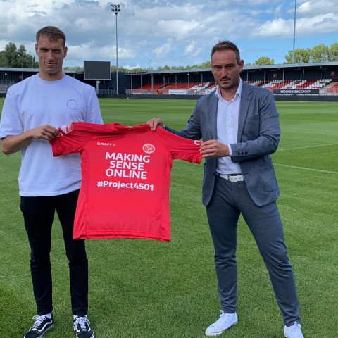 City FC presenteert Deense verdediger