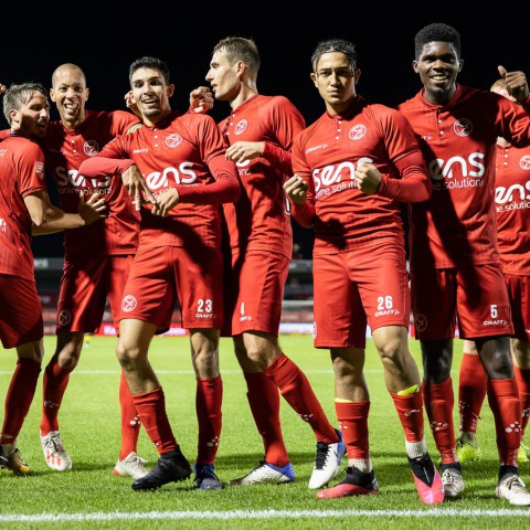 Almere City FC beleeft heerlijk avondje tegen NAC Breda