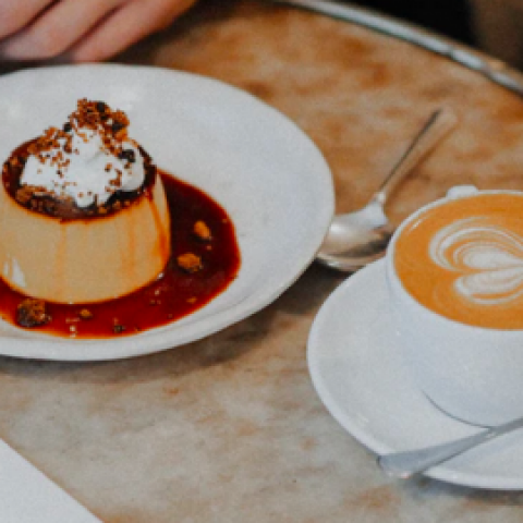 Veganistische bananenpudding