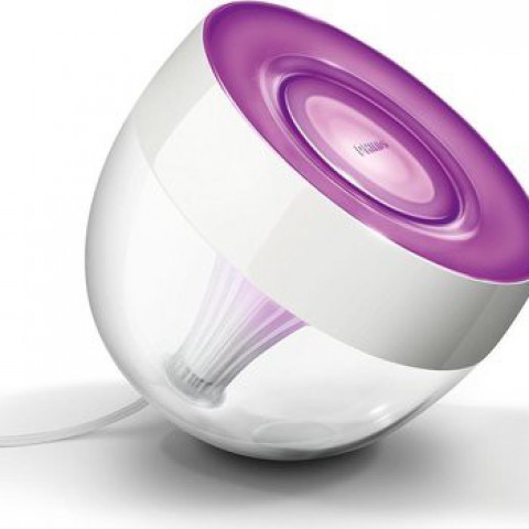 Vandaag maak je kans op de PHILIPS HUE Lamp!