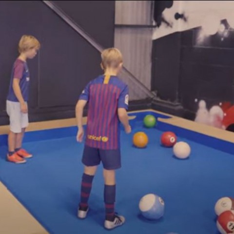 Vandaag maak je kans op een 10-rittenkaart voor de voetbalfabriek t.w.v. 165,00 euro!