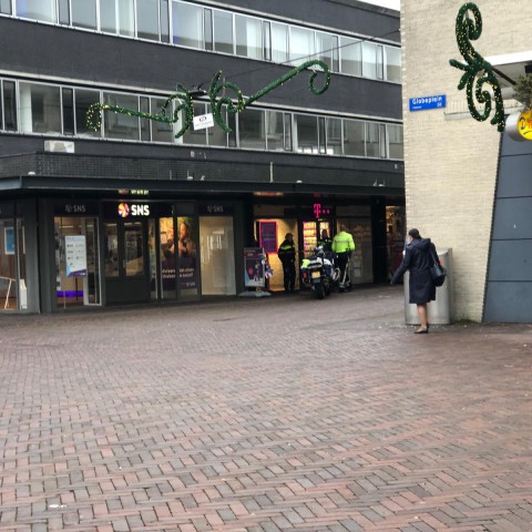 Overval telefoonwinkel centrum Almere Buiten
