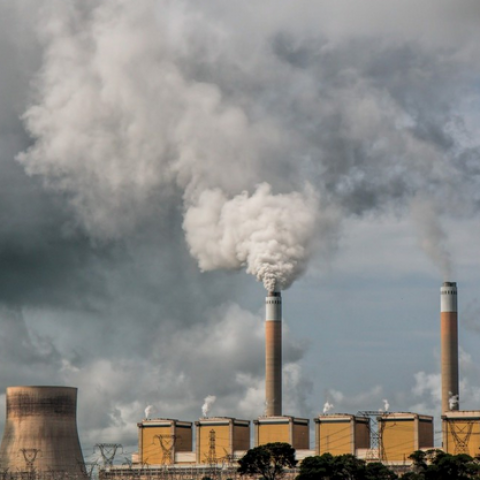 Energieagentschap: stop met nieuwe projecten voor fossiele brandstoffen