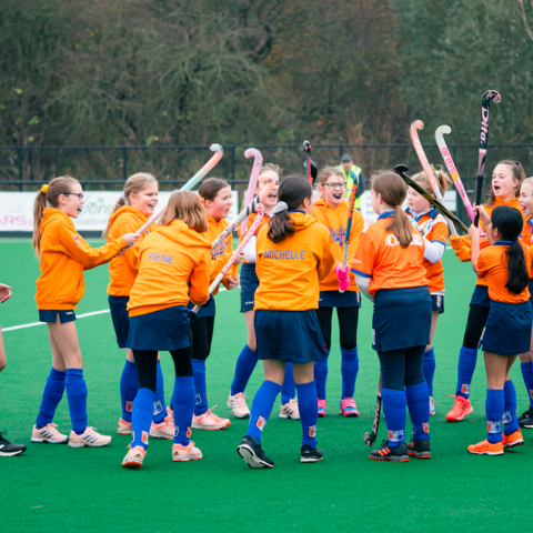 Gratis hockeytrainingen bij Buitenhout MHC voor alle jeugde uit Almere