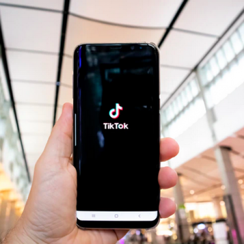 Consumentenbond eist 1,5 miljard van TikTok
