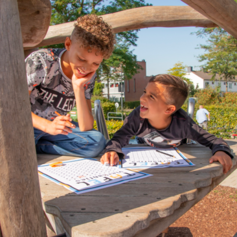 Zestig basisscholen in Flevoland doen mee met de Nationale Buitenlesdag