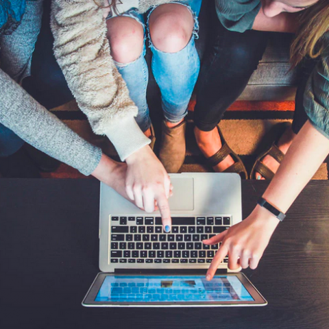 Studenten gaan protesteren tegen online onderwijs #wijwillennaarschool