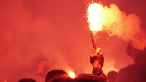 7.500 euro boete voor vuurwerk bij Almere City FC 