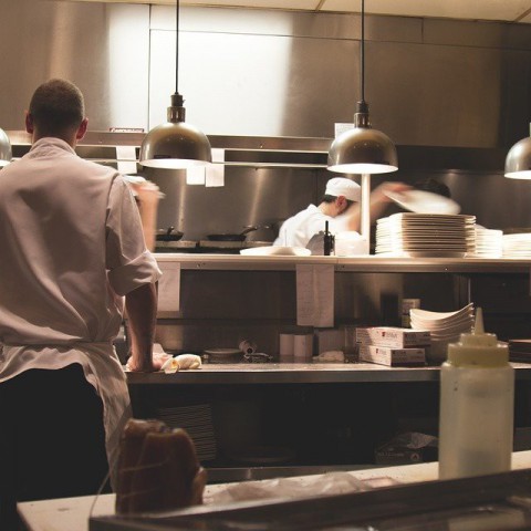 Almeers personeel werkt in sterrestaurant Bussum
