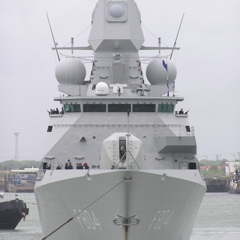 Marineschip Zr.Ms. Karel Doorman schiet Caribisch gebied te hulp 