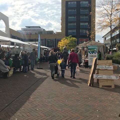 Extra markt Stadhuisplein op dinsdag 22 december