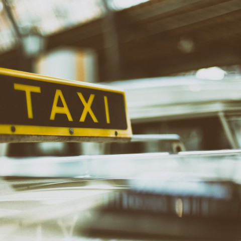 Minder ritten door coronacrisis, voorschot voor Regiotaxi Flevoland 