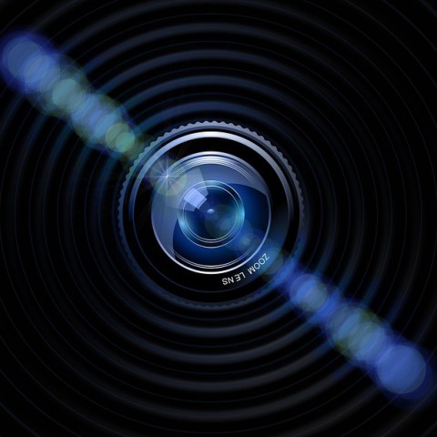 Bekende persfotograaf Leon Dakkus is afgelopen nacht overleden in Almere. 