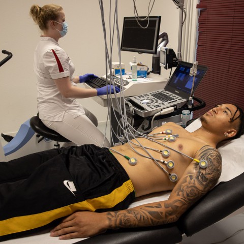 HartKliniek als partner voor cardiale screening eerste elftal